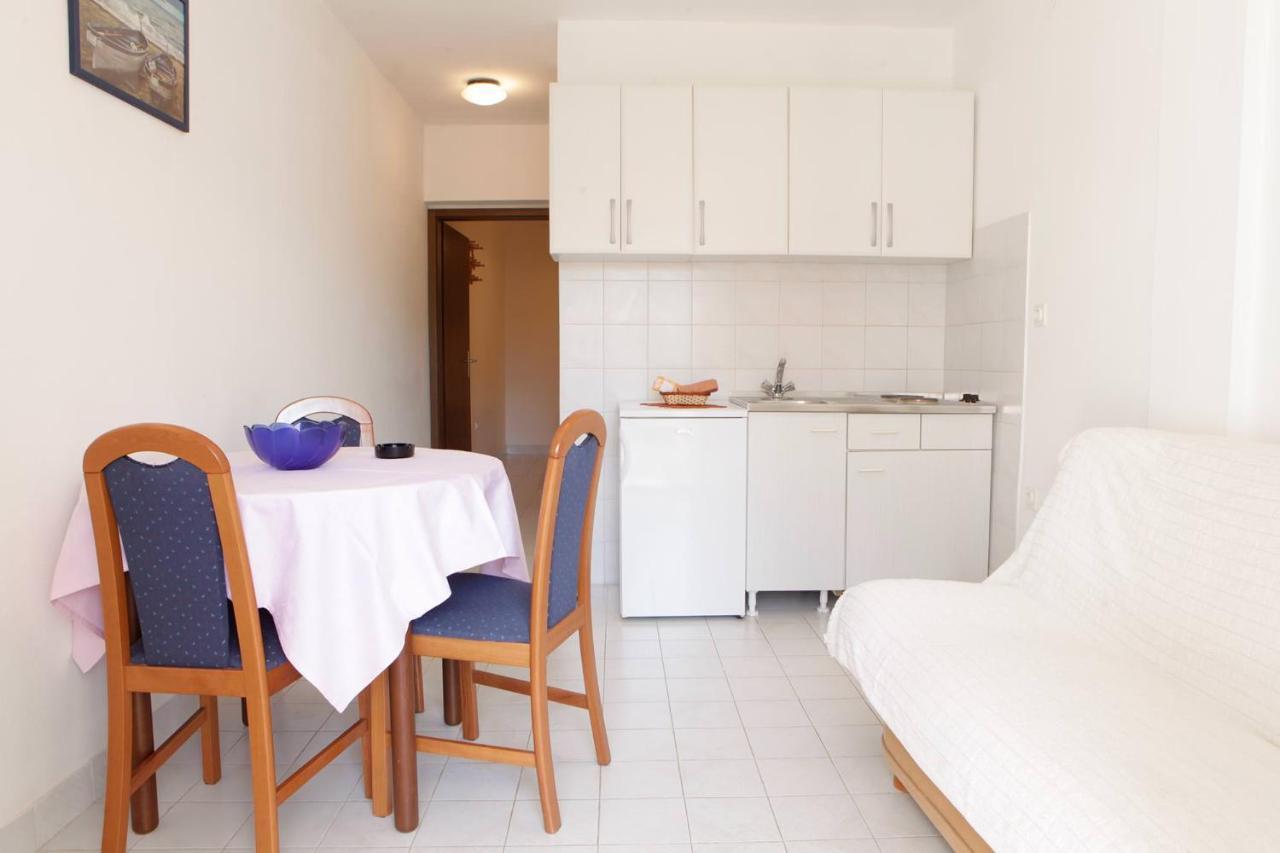Apartments Eugen 2024 라벡 외부 사진